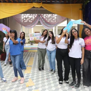 Festas e feiras literárias fortalecem leitura e engajam estudantes da rede estadual em toda Bahia