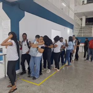 Estudantes da EJA fazem provas do Sistema de Avaliação Baiano da Educação, realizado pela SEC