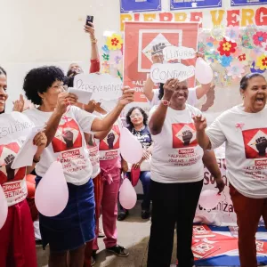 Mãos Solidárias Bahia amplia alfabetização e transforma vida de adultos e idosos com apoio da SEC