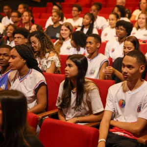 Estrela do YouTube, professor Noslen Borges participa do Aulão Prepara Enem, em Salvador