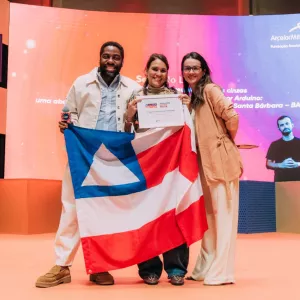 Professora da rede estadual de Santa Bárbara conquista o 2º lugar no Prêmio Nacional Liga STEAM, no Festival LED, em BH