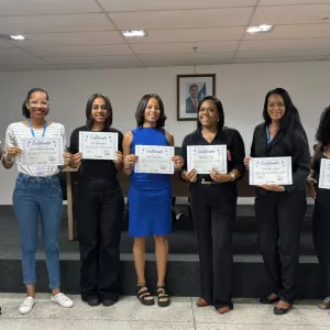 Servidores da SEC recebem certificado de curso básico de Língua Brasileira de Sinais