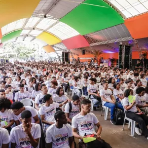 Rede Estadual da Bahia registra grande número de notas 900+ na redação do Enem 2025