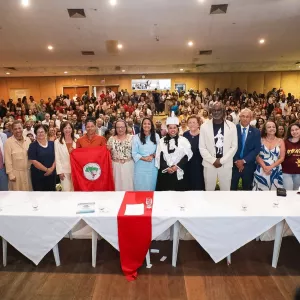 Reitora e vice-reitora da UNEB tomam posse para segundo mandato