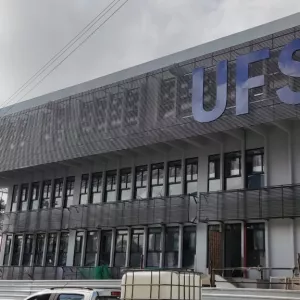 Governo do Estado e SEC regularizam terrenos para construção de novos campi da UFSB e UFRB