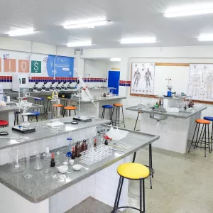 Governo do Estado entrega modernização de escola de tempo integral, em Salvador