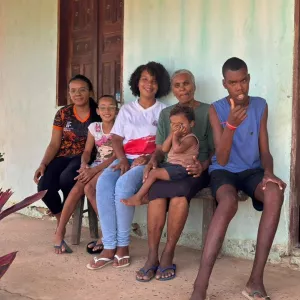 Estudante da rede estadual alfabetizada aos 11 anos de idade comemora ingresso na universidade 