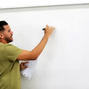 SEC abre inscrições visando selecionar professores para estudar Inglês no exterior