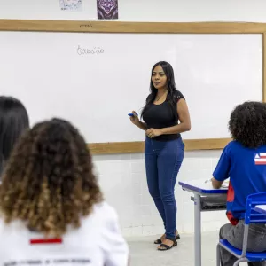 SEC publica lista provisória de profissionais da Educação para mudança do padrão na carreira