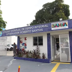 Obras de modernização do Colégio Estadual de Tempo Integral Governador Roberto Santos, em Salvador, são inauguradas