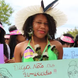 Dia da Mulher: estudantes e professores do Colégio Estadual Indígena Coroa Vermelha promovem ações contra violência de gênero