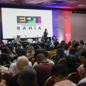Encontro com 700 gestores fortalece Educação Profissional na rede estadual baiana