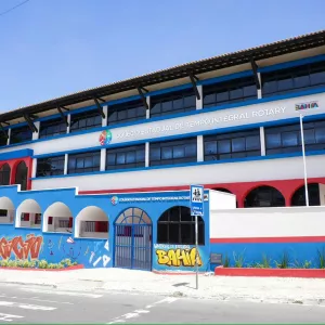 Rotary de Itapuã ganha nova vida com modernização e reforça educação integral em Salvador
