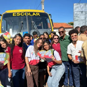 Investimentos do Estado fortalecem educação e ampliam transporte escolar em Carinhanha