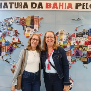 Professores da rede estadual celebram a Literatura na reta final da Bienal do Livro da Bahia 2026
