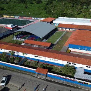 Governo do Estado inaugura primeira etapa de modernização do Colégio Estadual do Conde