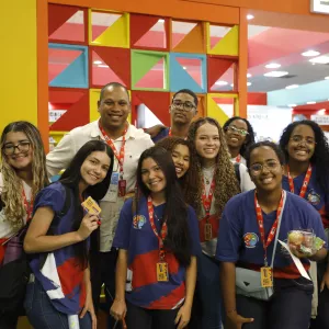 Clube do Livro fortalece leitura e protagonismo estudantil na Bienal do Livro da Bahia 2026