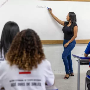 SEC publica lista final de profissionais da Educação que alcançaram mudança do padrão na carreira