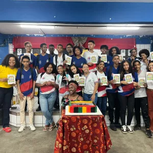 Estudantes da rede estadual lançam revista em quadrinho com temática de combate ao racismo