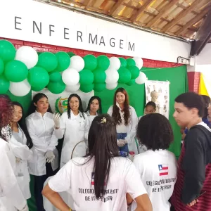 Feira inspira estudantes na escolha profissional no Médio Sudoeste baiano