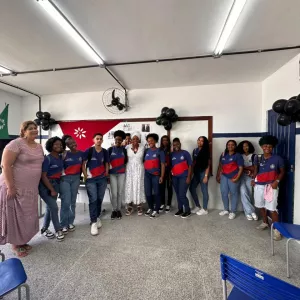 Palestra sobre empreendedorismo negro fortalece reflexões no Maio Antirracista em escola estadual de Salvador