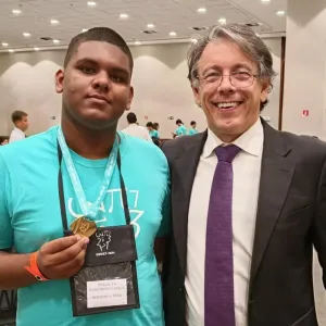Estudante da rede estadual conquista terceira medalha de ouro em olimpíada nacional de Matemática