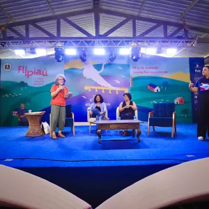Estudantes da rede estadual celebram diversidade de gêneros literários na II Festa Literária de Ipiaú