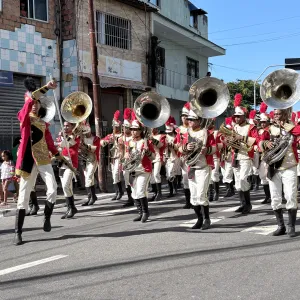 Estudantes da rede estadual levam música, cultura e história para Desfile do 2 de Julho