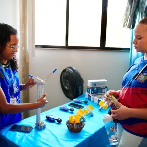 Estudantes da rede estadual participam da 10ª Feira de Graduação da UEFS