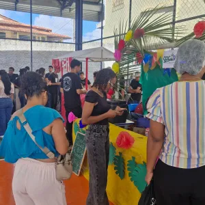 Estudantes da rede estadual participam de feira de empreendedorismo