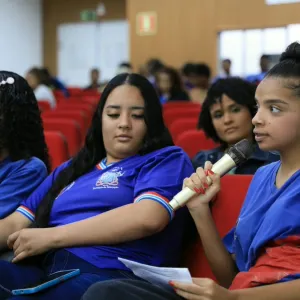 Estudantes do Colégio Estadual Edgard Santos debatem protagonismo jovem e jornalismo comunitário, em Salvador