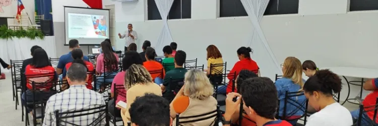 Educadores e gestores escolares do Território Vale do Jiquiriçá participam de encontro, em Amargosa