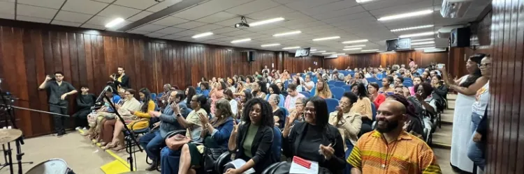 Seminário marca luta da rede estadual de ensino por uma educação antirracista
