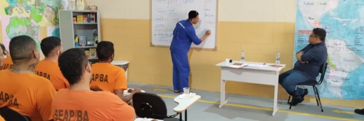 SEC realiza formação para professores que atuam em unidades prisionais