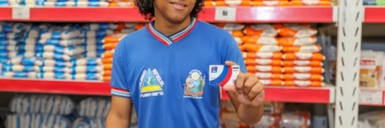 Famílias dos estudantes beneficiados recebem novo crédito do Bolsa Presença, nesta sexta (dia 15)