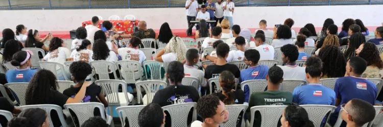 "Caravana do Saber" prepara alunos para o Enem