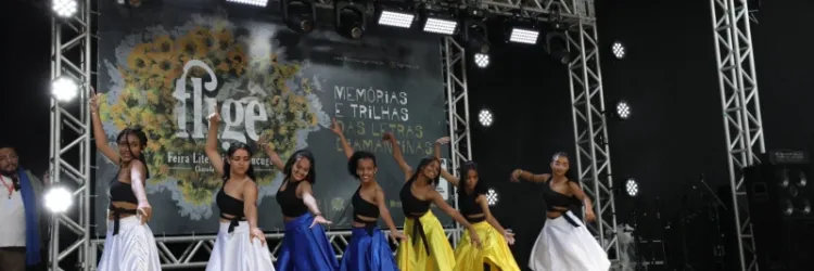 Professores e estudantes da rede estadual mostram seus trabalhos no terceiro dia da Fligê