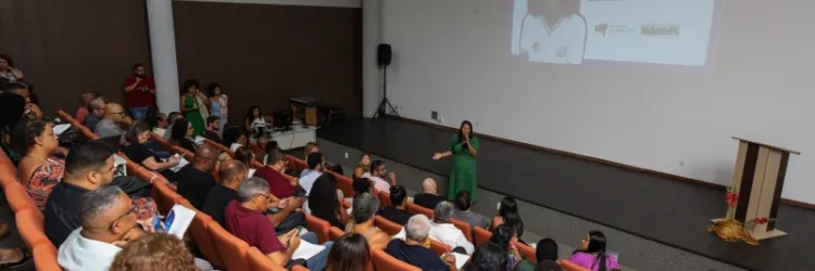 Gestores escolares de Salvador e RMS participam de debate sobre Regime de Progressão Parcial