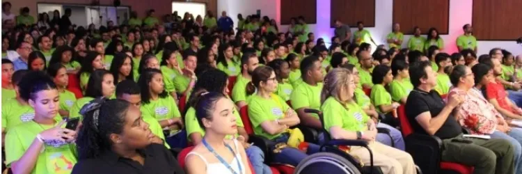 Encontro Estudantil da Rede Estadual aproxima jovens da educação científica