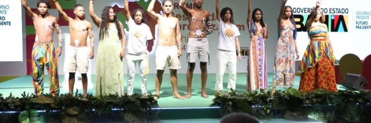 Durante seminário, SEC avalia ano letivo 2024 e premia escolas que foram destaque na gestão de aprendizagem