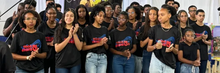 Estudantes da rede estadual desenvolvem projeto de combate ao racismo, em Salvador