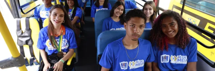 Governo garante gratuidade de transporte para candidatos do Enem, na capital e no interior