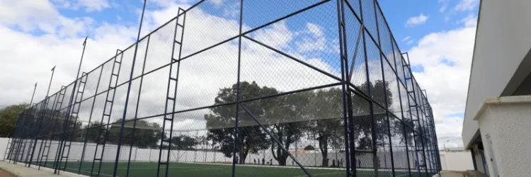 Com investimento que ultrapassa R$ 60 milhões, governador entrega e autoriza obras para a educação em Feira de Santana