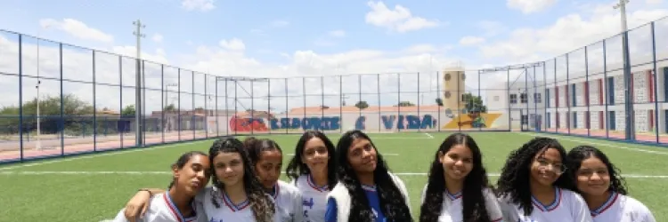 Bahia pactuou 93,5 mil matrículas de tempo integral