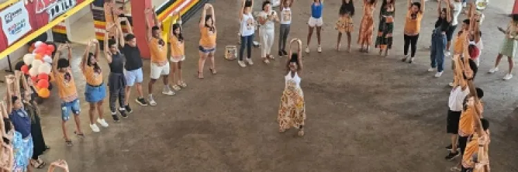 Estudantes de colégio estadual de Juazeiro conhecem a história de meio século do Ilê Aiyê