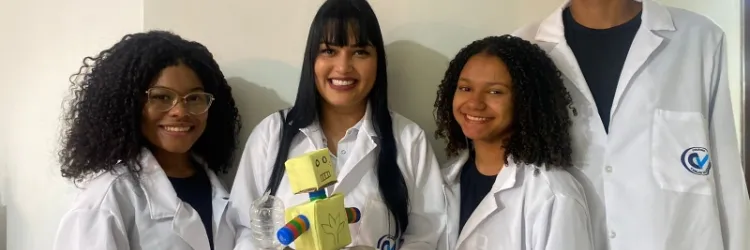 Estudantes unem tecnologia e sustentabilidade para criar projetos de robótica e de produção de alimentos