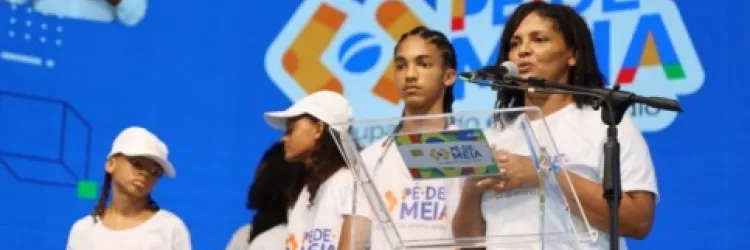 Mãe de estudantes destaca impacto de programas de assistência estudantil