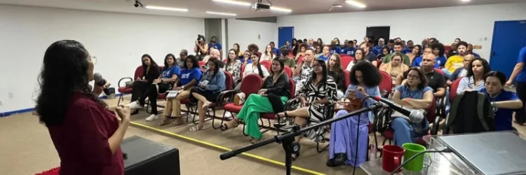 Professores das Agências de Notícias dialogam sobre produção e consumo consciente de conteúdo