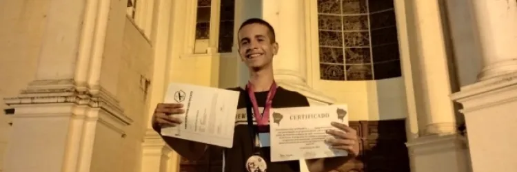 Estudante da rede estadual é aceito em programa de bolsa internacional, em Havard