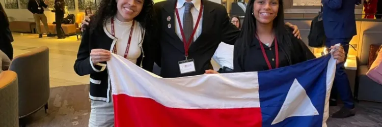 Estudantes de escolas estaduais participam de simulações de conferências da ONU, nos EUA